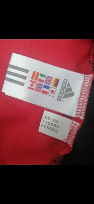 Тренировъчна тениска на Adidas за италианския гранд AC Milan