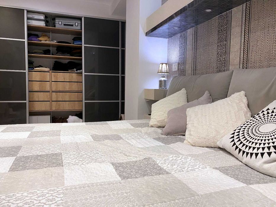 Direct Proprietar vanzare! Apartament spatios, 3 camere -Palazu Mare-