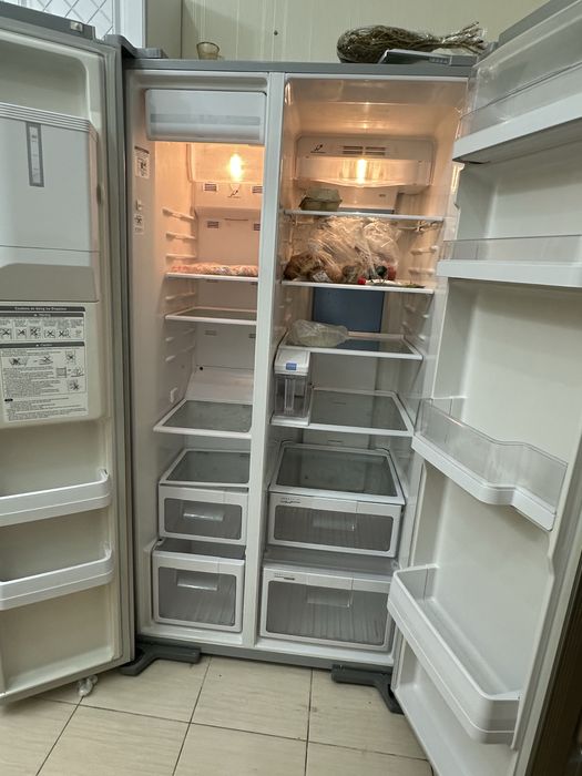 Продам холодильник Hitachi