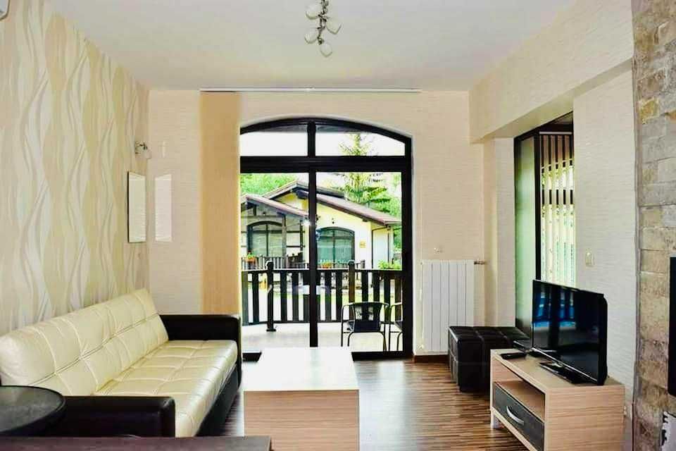 Продавам Хотелски Комплекс "Тодорини Кукли"