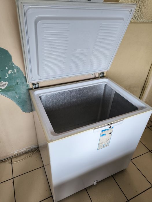 Фризер Whirlpool WH2010 A+E