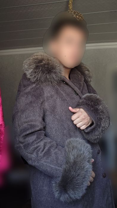 ЖЕНСКОЕ ПАЛЬТО НОВОЕ! с весом больше 3кг утеплённые рукава и шея