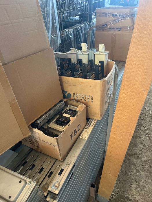 Canalis 220 si 380 w