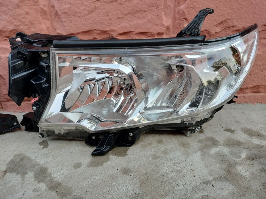 Фары Toyota Prado оригинал