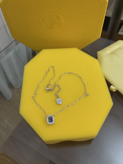 Колие Swarovski с висулка