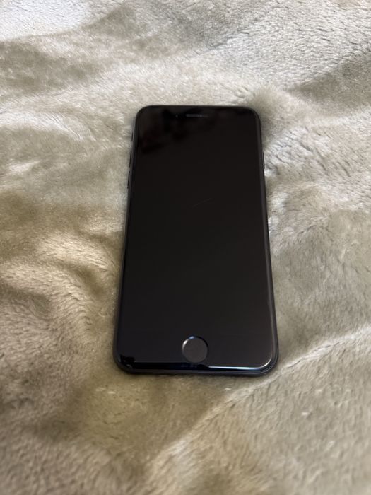 Iphone SE 2022 (3rd gen.) 64gb. 82акб.