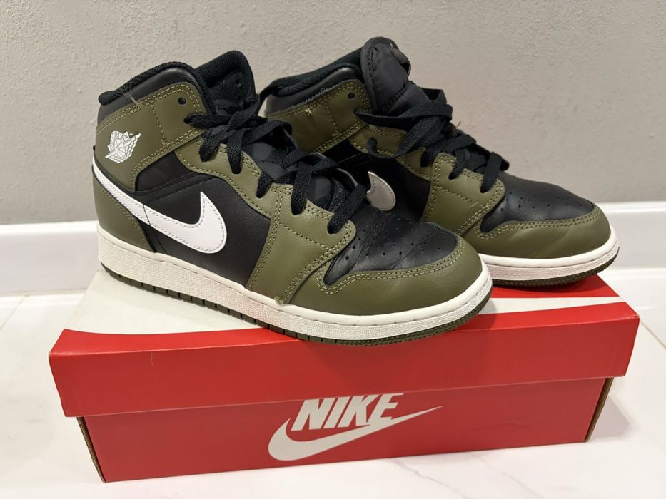 Кожени маратонки Nike