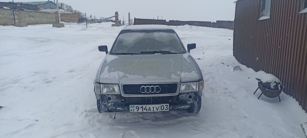 Продам машину Ауди 80 б 4