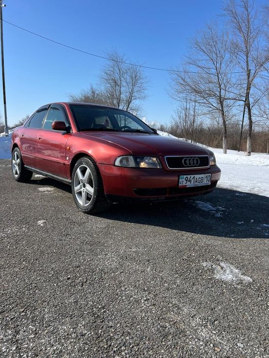 Ауди А4 автомат 2.6