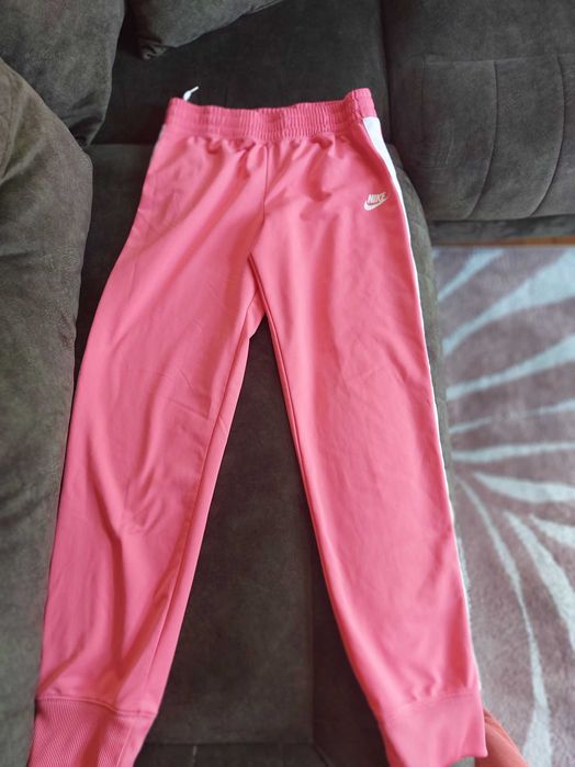 Дамски дънки на ZARA