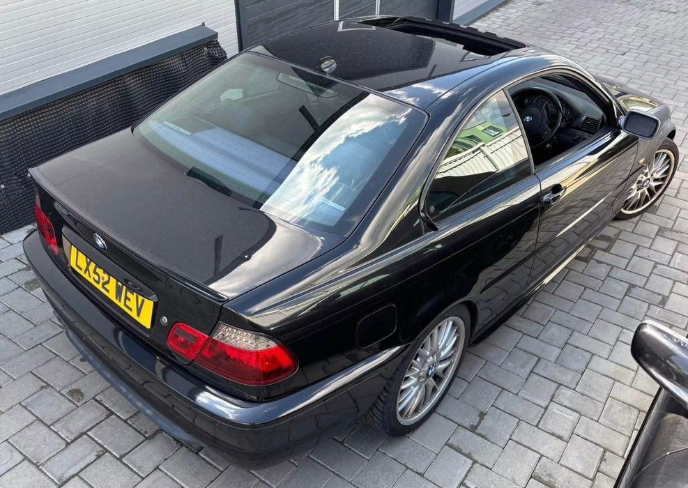 Dezmembrez BMW 330ci Manual M Tech 2,sistem audio Harman Kardon,Xenon,Recaro piele incalzit,TRAPA,volan M,oglinzi rabatabile electric,Stopuri Led