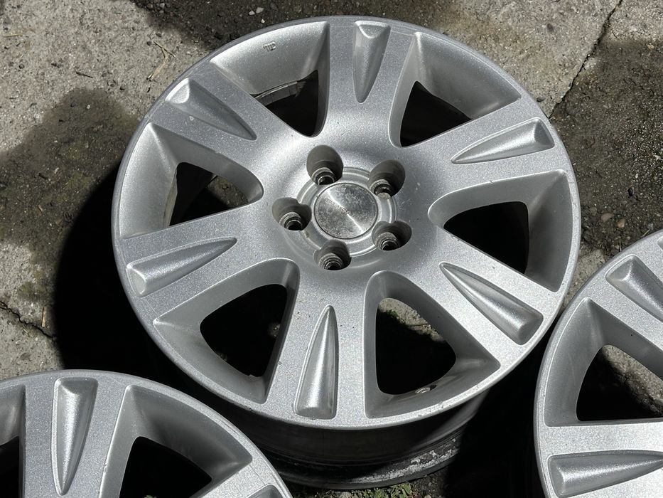 Оригинальные диски R16 Subaru разболтовка 5*100