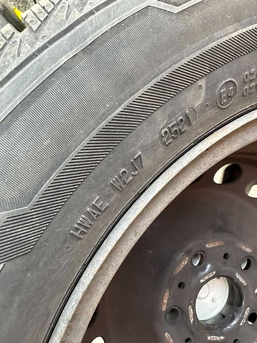 VW Golf 7,5 5x112 15" + BARUM POLARIS 5