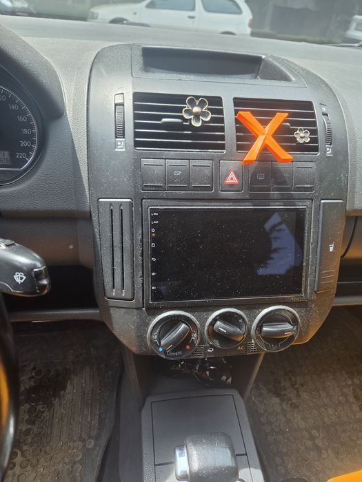 Volkswagen Cross Polo