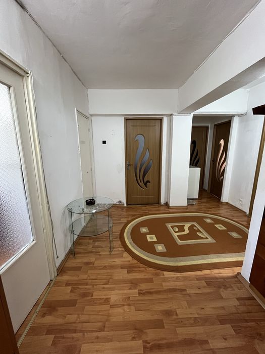 Apartament 3 camere 73 mp utili, etaj 1, 2 băi – Zona Dincă, Vulcan