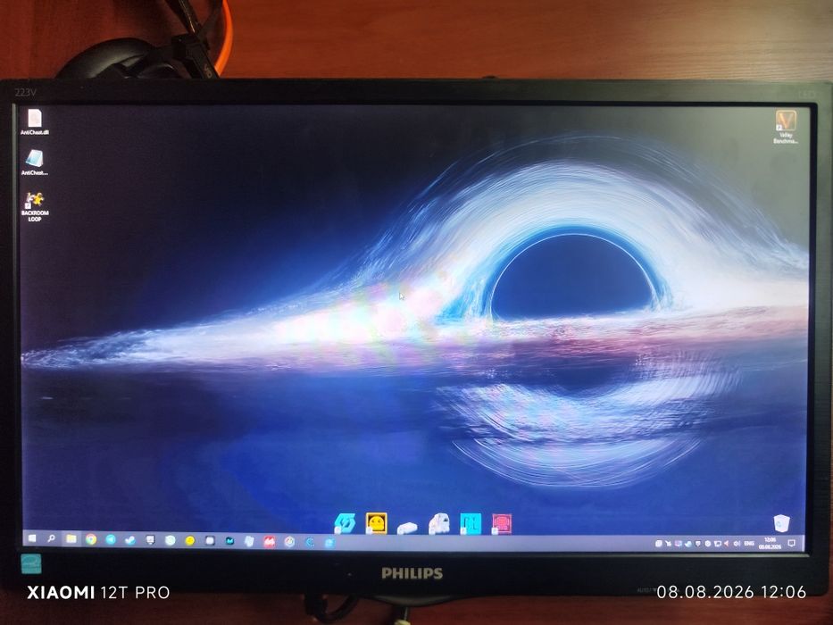 Монитор Philips 22 Led