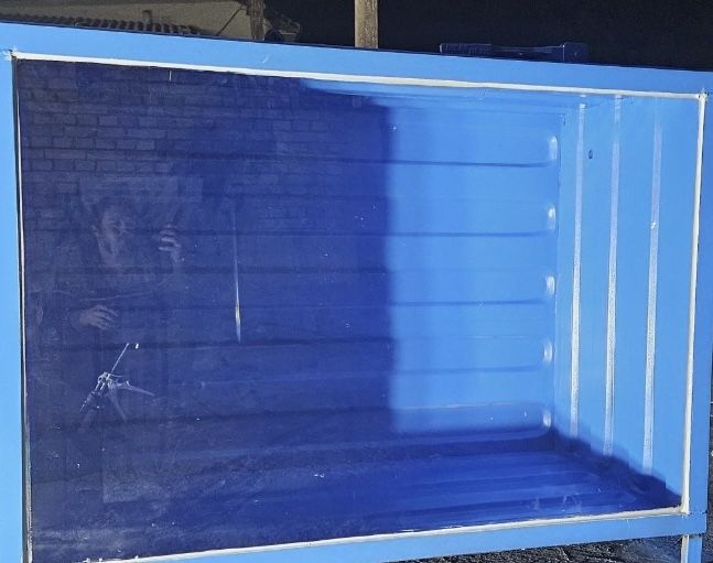 Akvarium sotiladi srochna