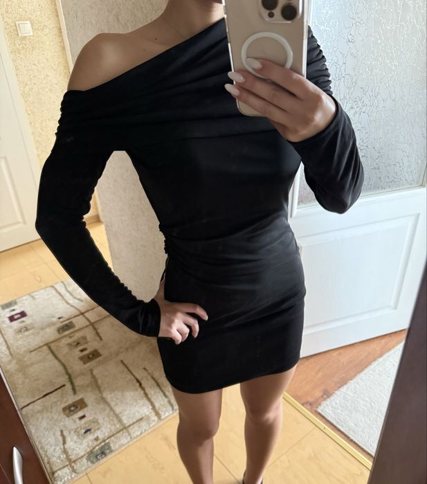 Нови роклички Zara