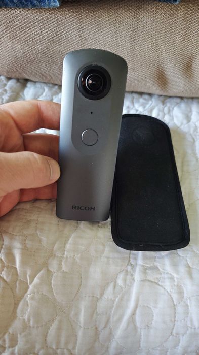 Экшн камера 360 Ricoh V