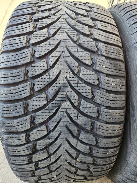 275/45R21 + 315/40R21 Nokian