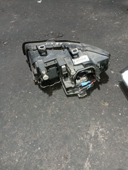 Фары на Ауди А4В6 из Германии