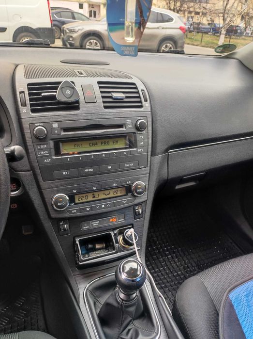 Vand Toyota avensis 2.0 , 2011