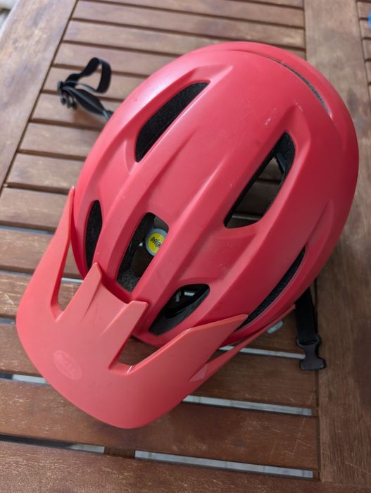 Каска Bell 4forty