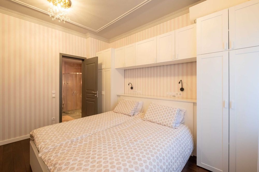 Дава се под наем Четиристаен апартамент в София, Център - 102 кв.м за 1600 € - Снимка #1