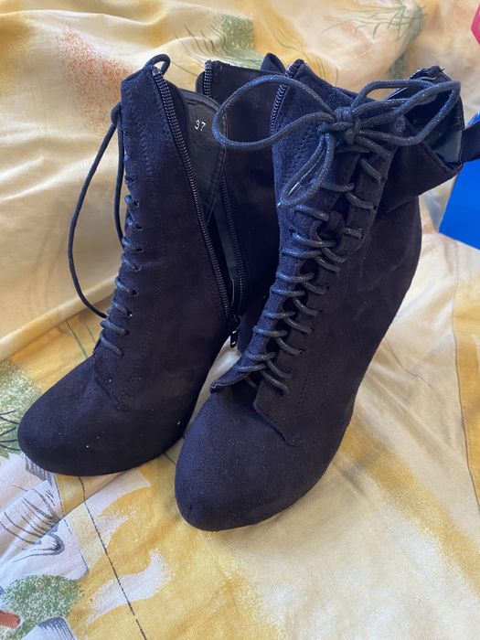 Ghete marimea 36/37