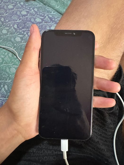 Vand iPhone X în stare excelentă