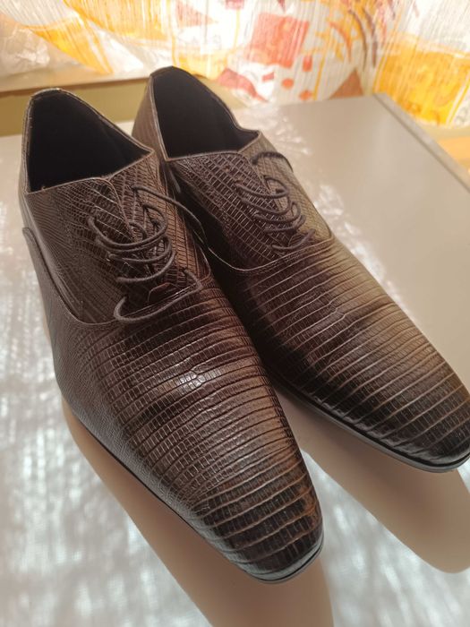 Preț simbolic: Vând pantofi bărbătești Uomo Design 41