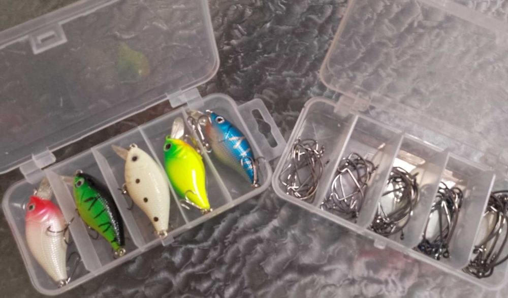Риболовни воблери и куки – комплект
