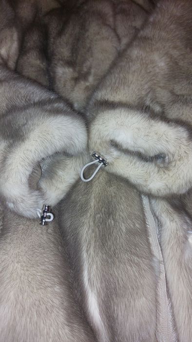 Продам Норковую шубу