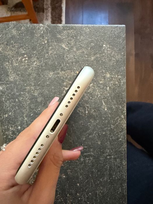vând iphone XR 128 gb