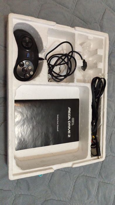 Sega mega drive 2 продам оригинал без минусов