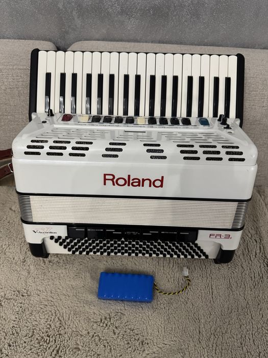 Roland Fr3S, cu wireless !!!