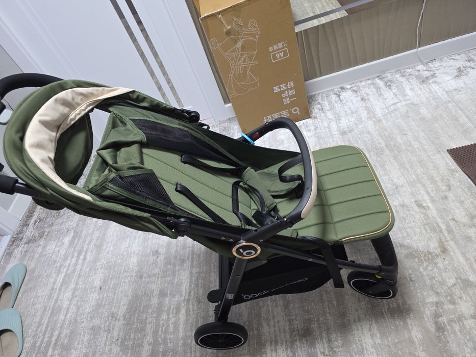 Продам прогулочную коляску.