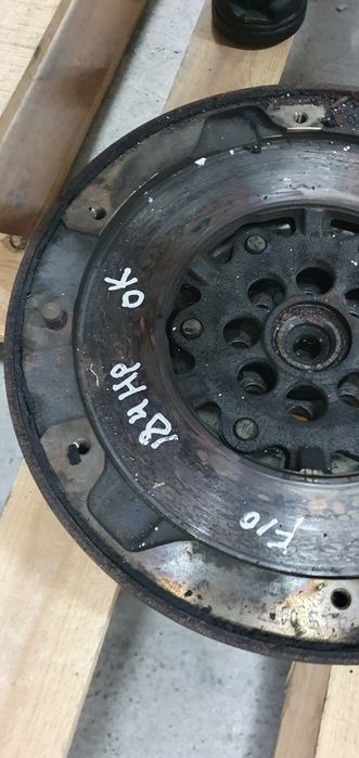 Kit ambreiaj cu volanta BMW F10 F11 Manual 184 cai 2000Diesel