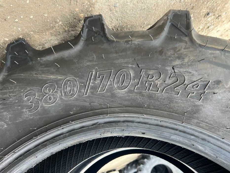 Anvelope noi 380/70R24 radiale pentru tractor fata