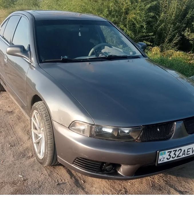Машина ,Mitsubishi Галант 2001 года