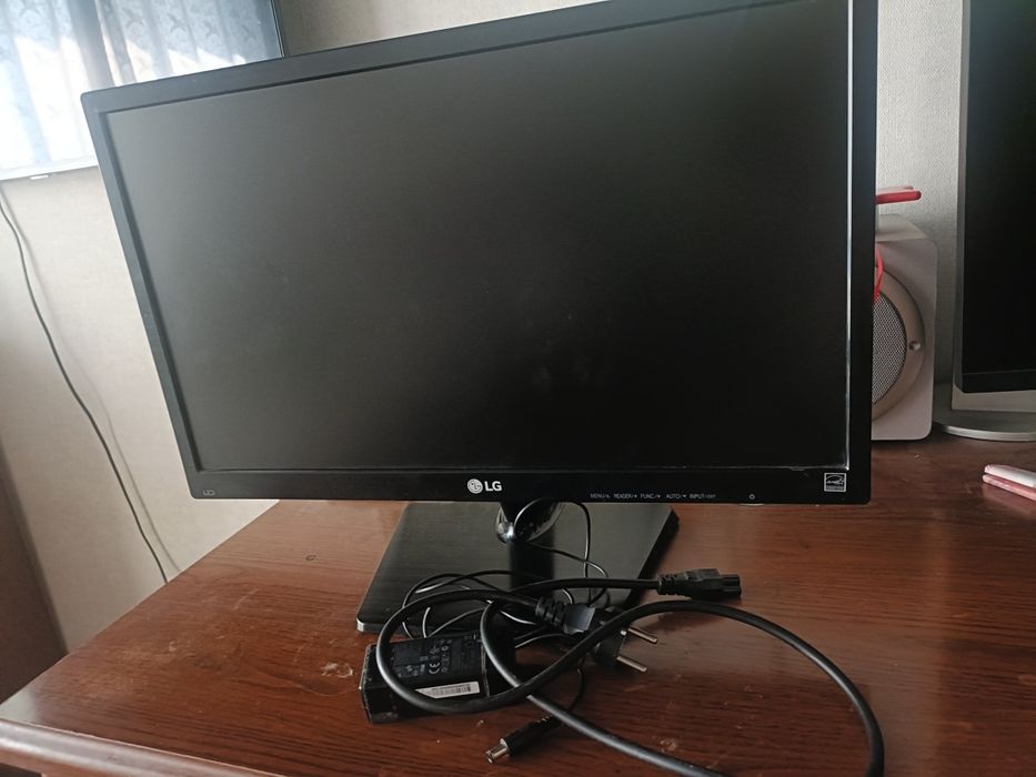 Продаю Монитор LG 22