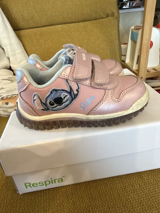 Vand incaltari geox din piele cu luminite nr 23