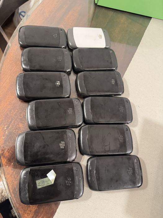 Blackberry телефони 12 бройки 150 лв