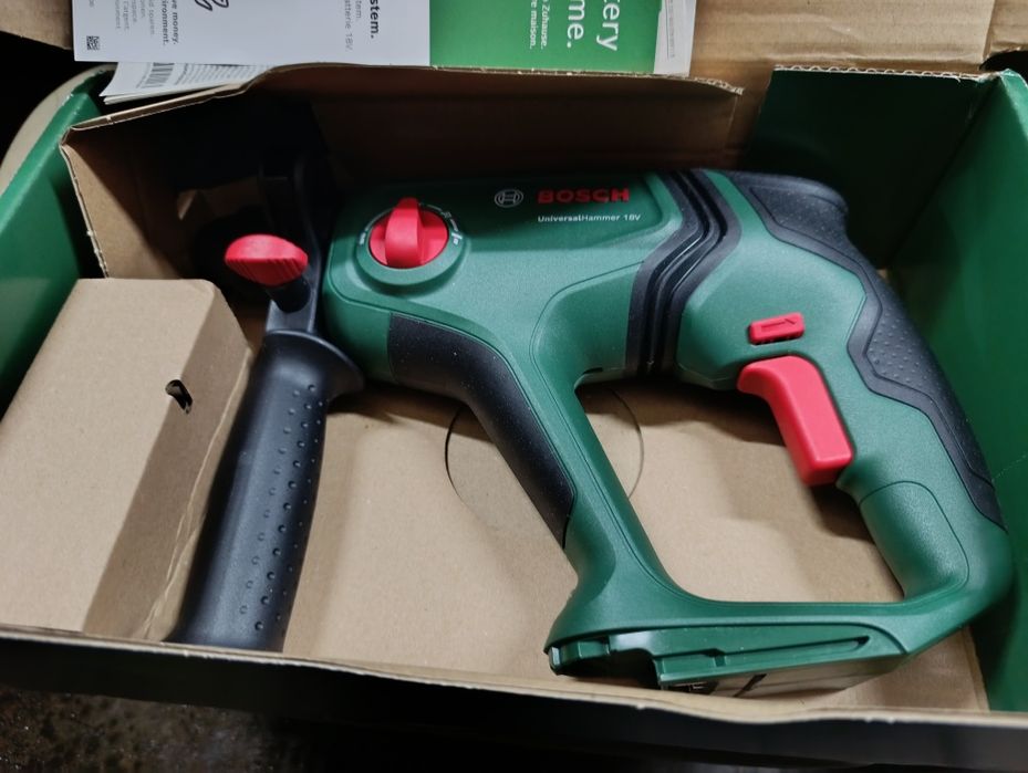Акумулаторен перфоратор БОШ / Universal Hammer 18V