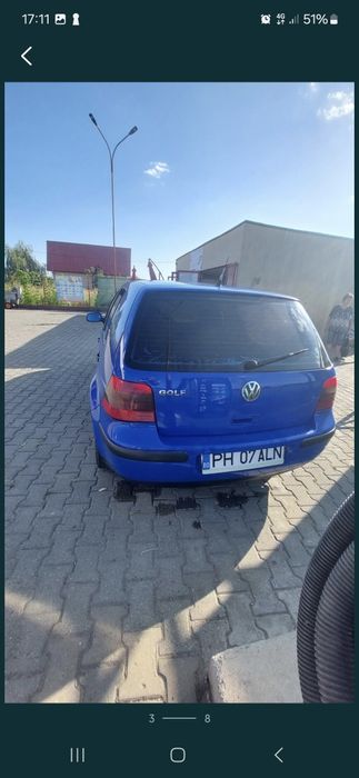 Vând golf 4 1.6 16V Preț 6.000 Lei.  Negociabil