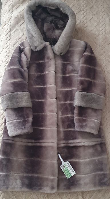 Шуба натуральная новая мутон с норкой