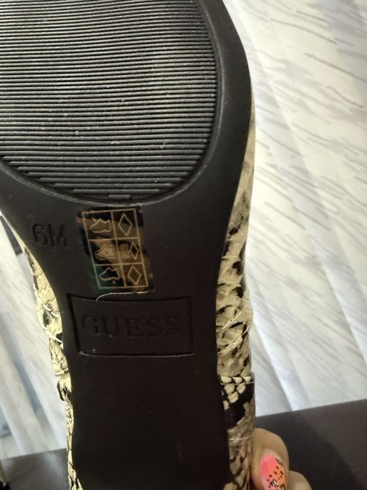 Ботуши Guess , 37 номер