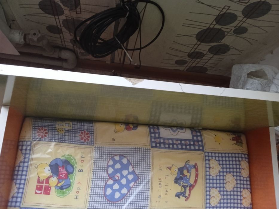 Продам кроватку для детей и подростков