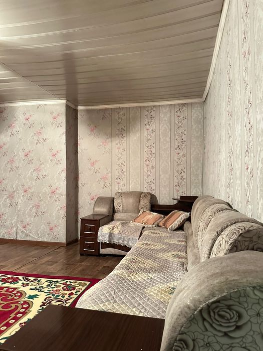 Диван Шкаф и шифоньеры кухню буу