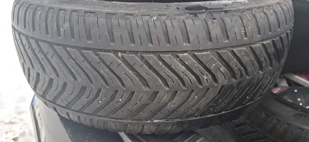 Vand 2 cauciucuri folosite doar 1 an